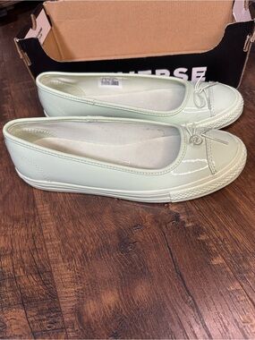 Converse Women's Pale Mint Ballet Flat Sneakers size 8